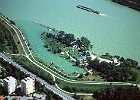 Krems, Spotboothafen am Bauhafen, Donau-km 2000,3 : Hafen, Sportboothafen, Binnenschiff